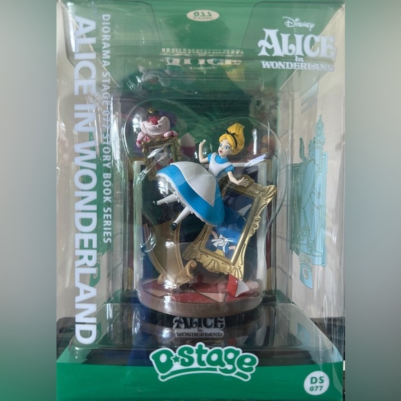 Disney Other - NIB Disney Alice in Wonderland Beast Kingdom D-stage DS-077 Story Book Series